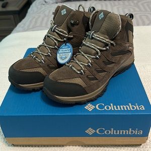 NTW Columbia Women’s Crestwood Mid Waterproof Hiking Boots - Size 9.5